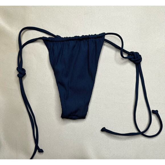 Free People Aila Blue Black Palm Eco Rib String Bikini Bottom M NWOT - Picture 8 of 8